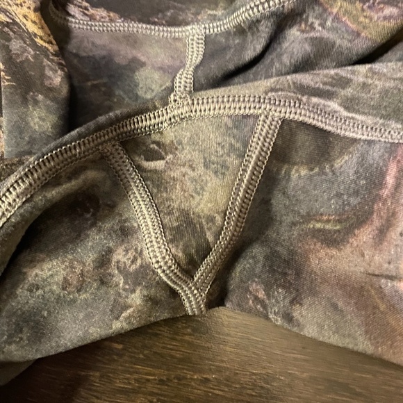 Lululemon Leggings Size 6 - Picture 3 of 6